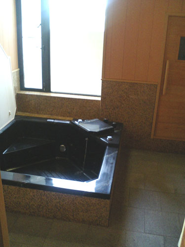 ���ÏZ��E�������q�ɕt > �ΐ쌧���ق��s�������@�o�X���[��